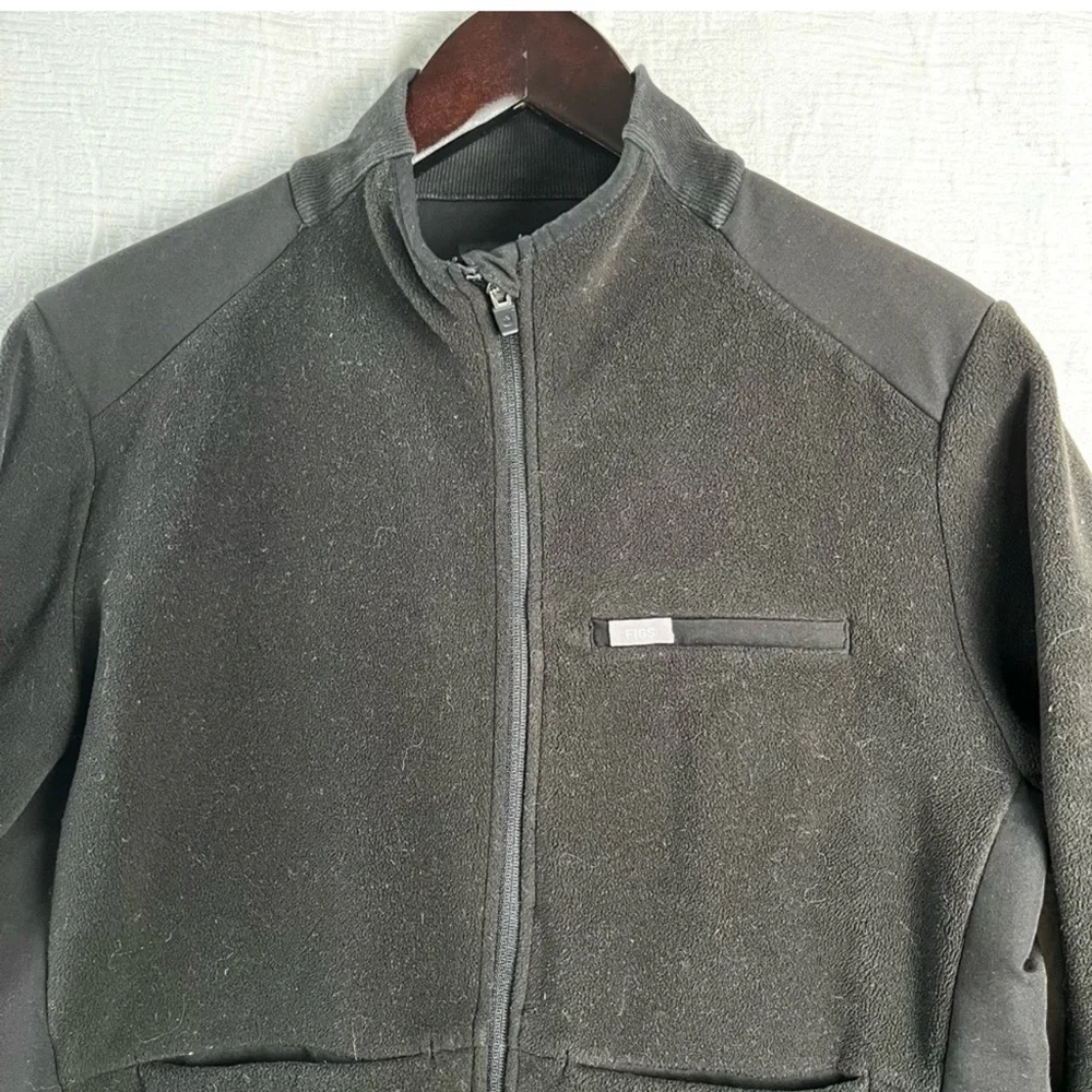 Figs On Shift Fleece women’s XL black work jacket coat for healthcare workers - Picture 14 of 16